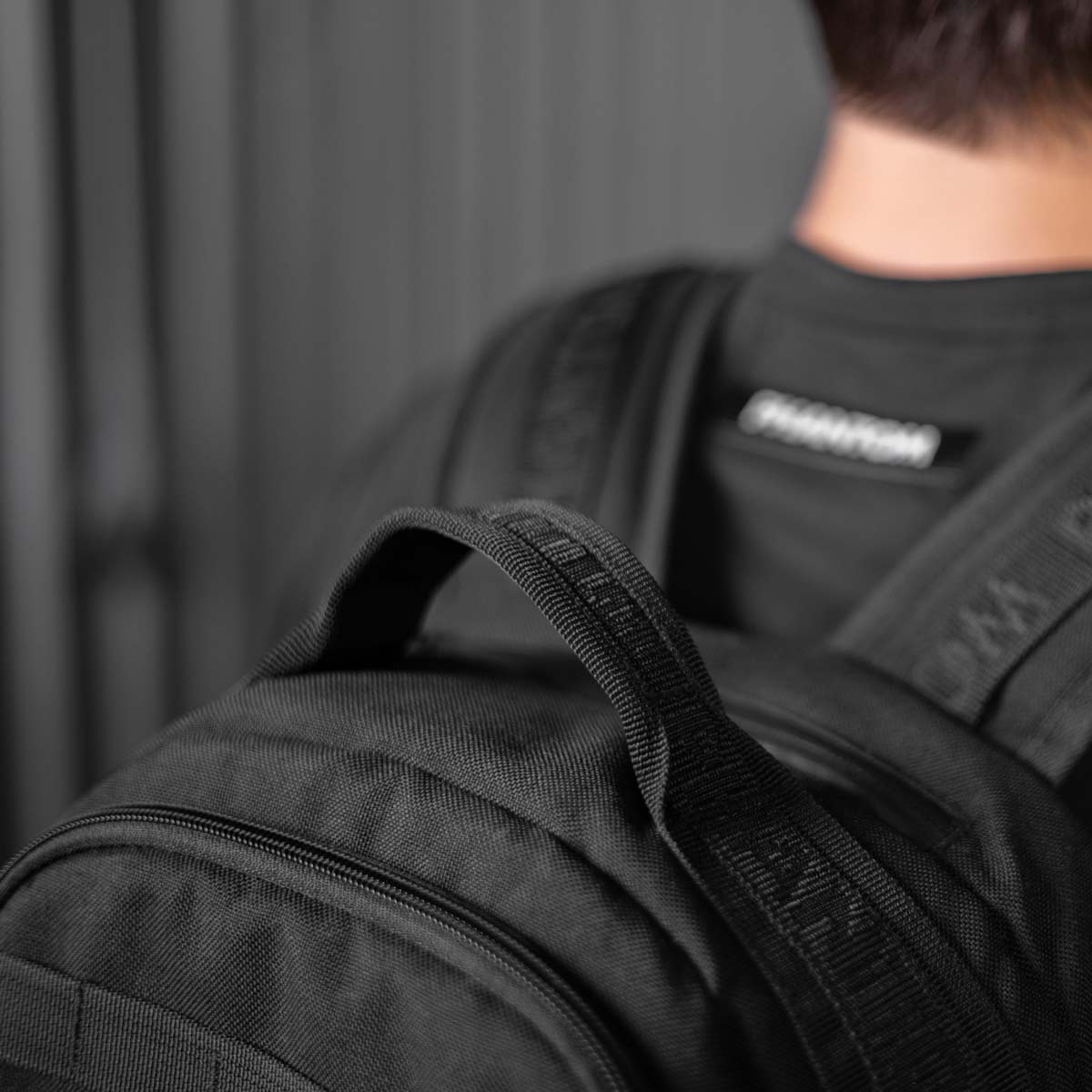 Phantom Tactic-S Rucksack Tragegriff zum komfortablen Tragen des Kampfsport Rucksacks. 