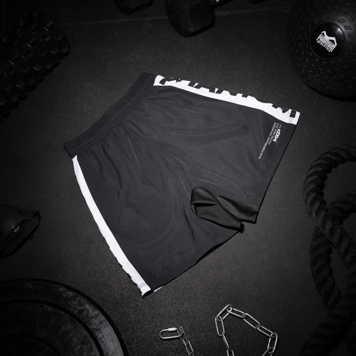 Die Phantom APEX MMA Fightshorts mit einem schlichten Design und endloser Performance. 