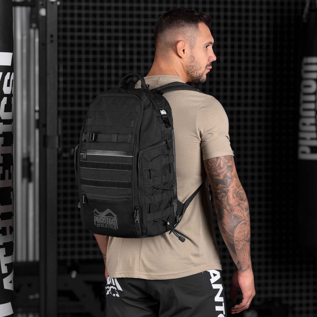 UFC Fighter Aleks Rakic mit dem Phantom Kampfsport Rucksack Tactic-S