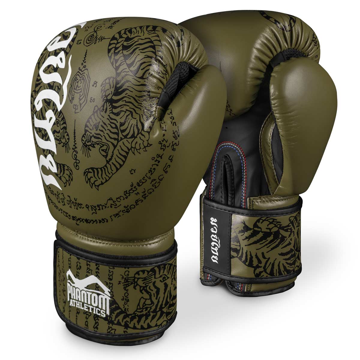 Phantom Muay Thai Boxhandschuhe mit thailändischem Print in Army Grün. Sak Yant Design.