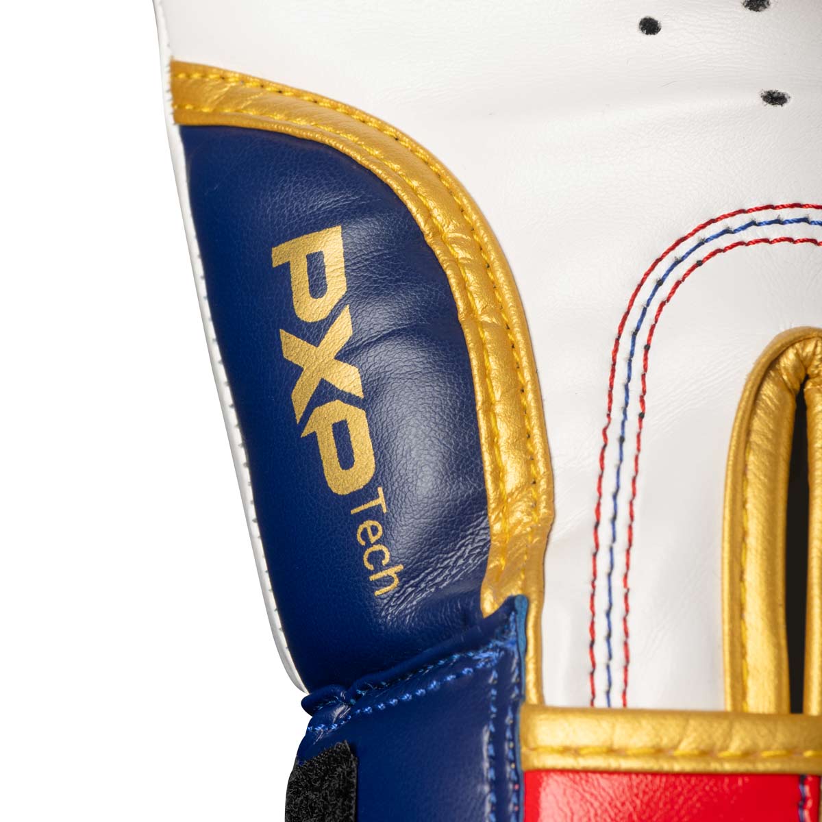 Die Phantom Sak Yant Muay Thai Boxhandschuhe wurden mit vielen kleinen thailändischen Details versehen und hervorragend verarbeitet. 