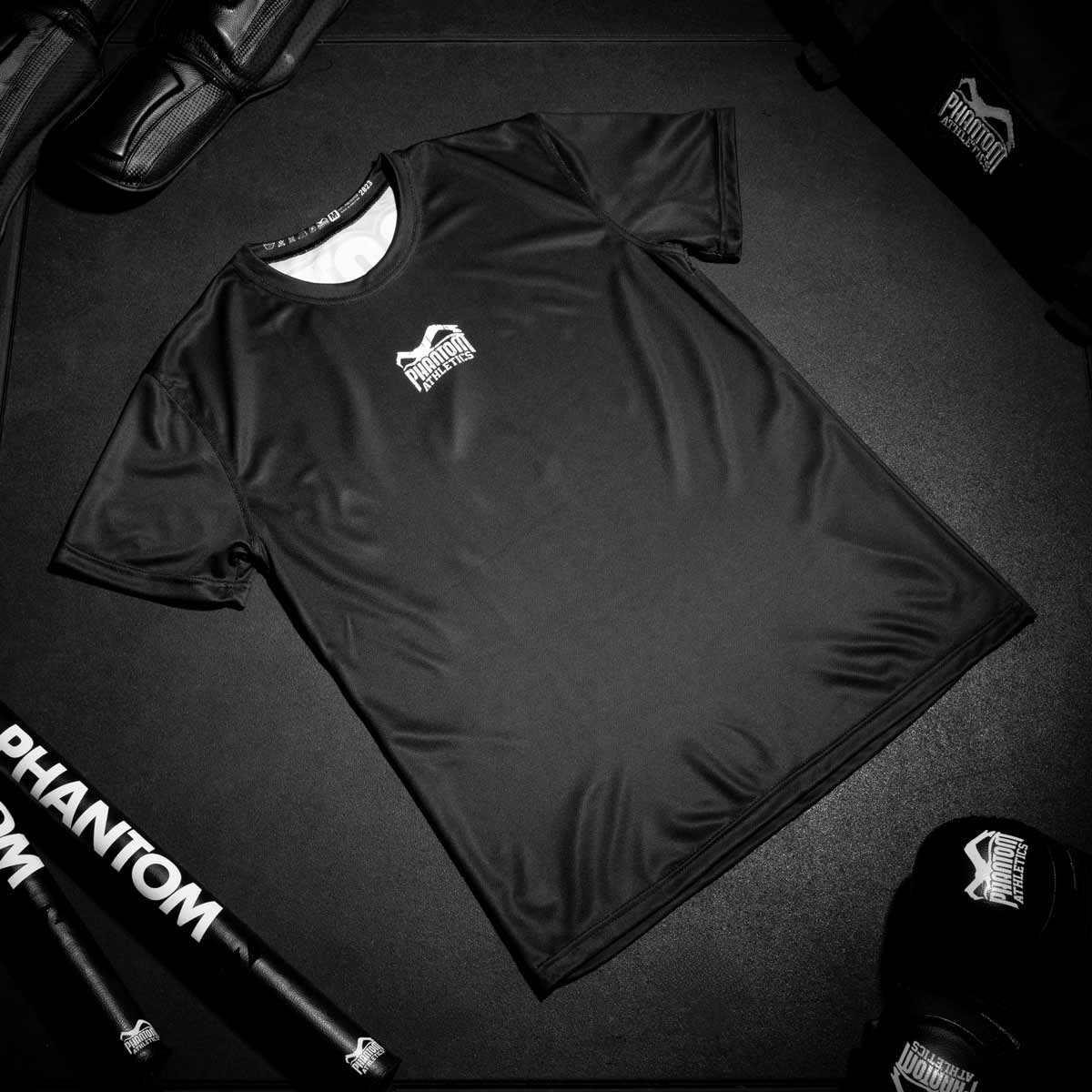 Phantom T-Shirt für alle Kampfsportler. Mit MMA, WRESTLING, MUAY THAI, GRAPPLING, JIU JITSU Schriftzug. Ideal für dein Fight Training.