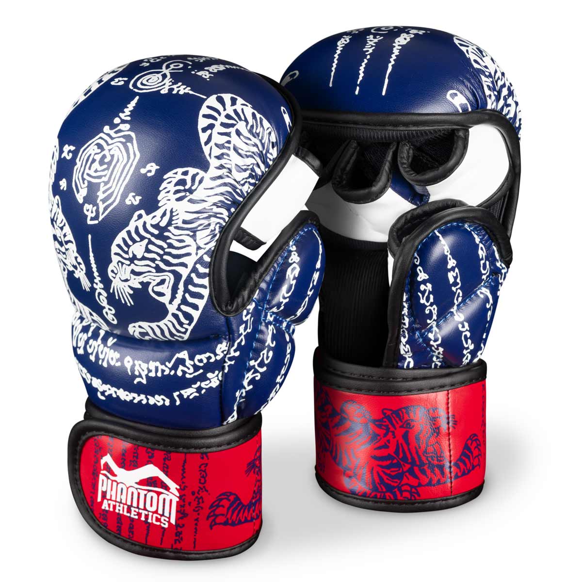 Phantom Muay Thai Handschuhe für Thaiboxen und MMA Sparring, Wettkampf und Training. Im traditionellen Sak Yant Design und der Farbe Blau/Rot.