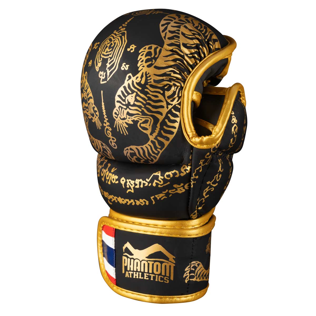 Phantom MMA Muay Thai Sparringshandschuhe im limitierten Schwarz/Goldenen Sak Yant / Thaibox Design.