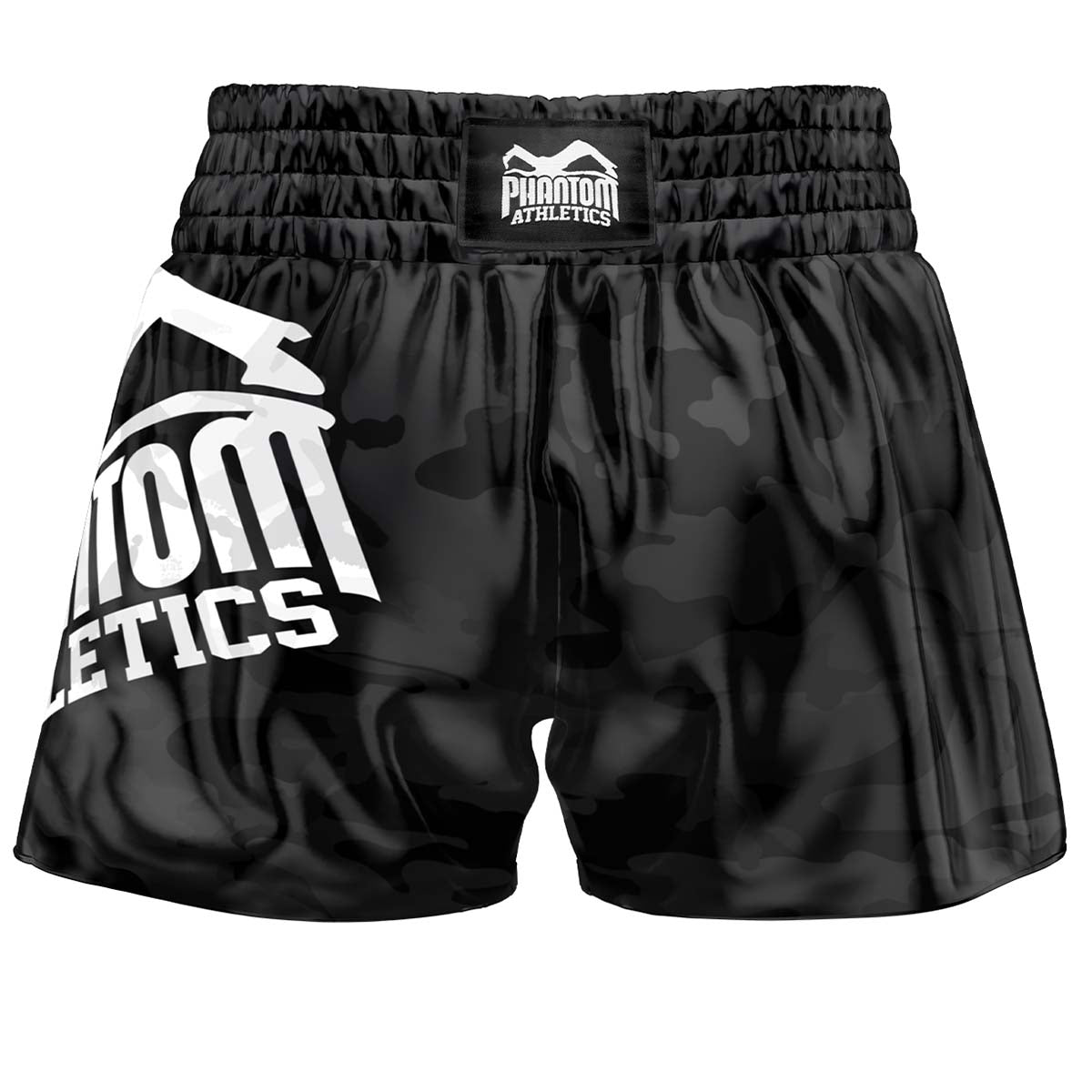 Phantom Muay Thai Shorts in schwarz Camo für Training und Wettkampf. Höchste Qualität und traditionelle Ausführung in Satin für dein Thaiboxen.