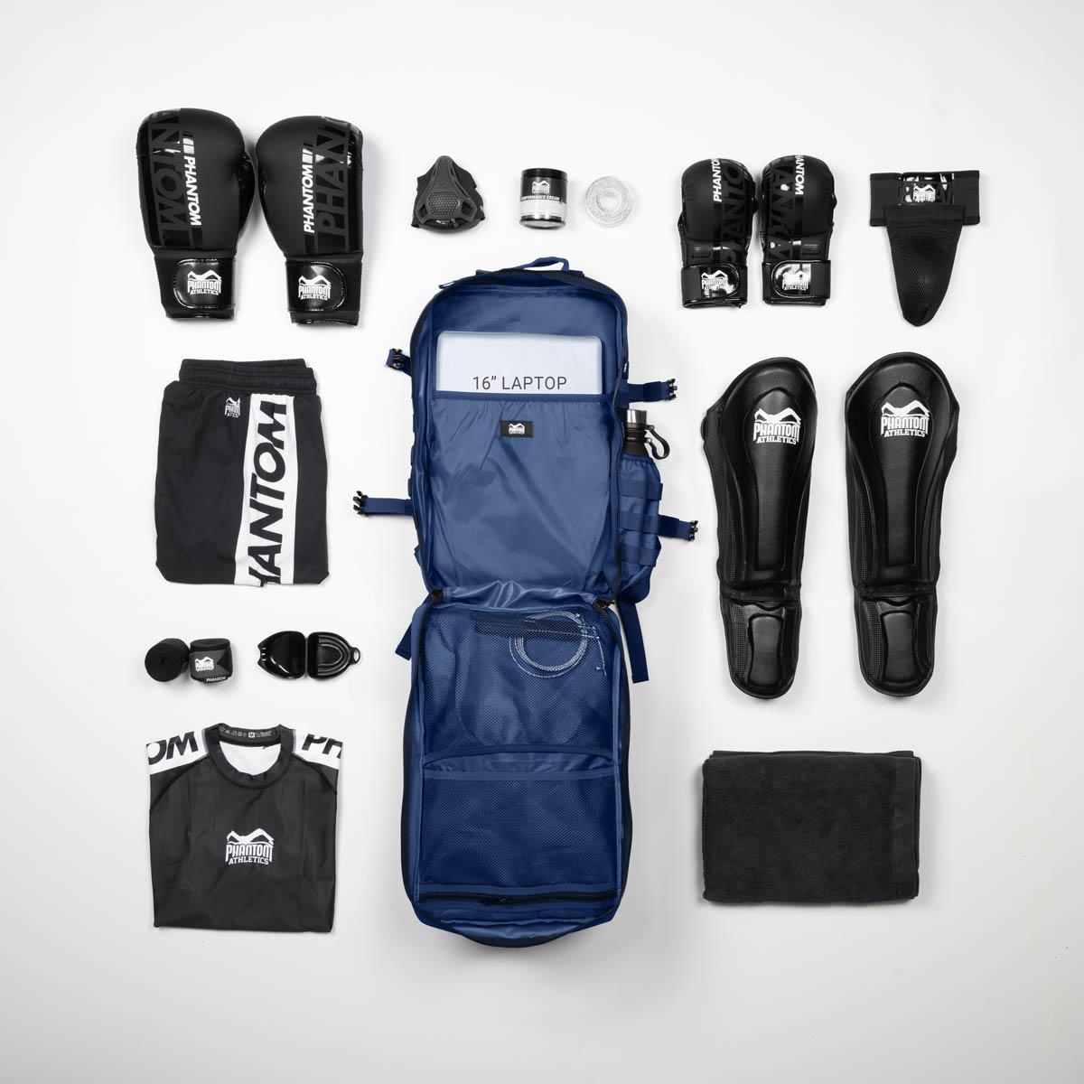 Phantom DELTA Kampfsport Rucksack. Viele Fächer, hochwertigste Verarbeitung und jede Menge Stauraum für MMA, Muay Thai, Kickboxen, BJJ oder Ringertraining. Hier in Stahlblau.